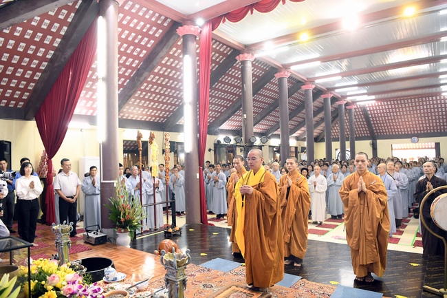 Lễ húy kỵ Cố Đại lão HT. Ngộ Chân Tử chùa Hòa Phúc