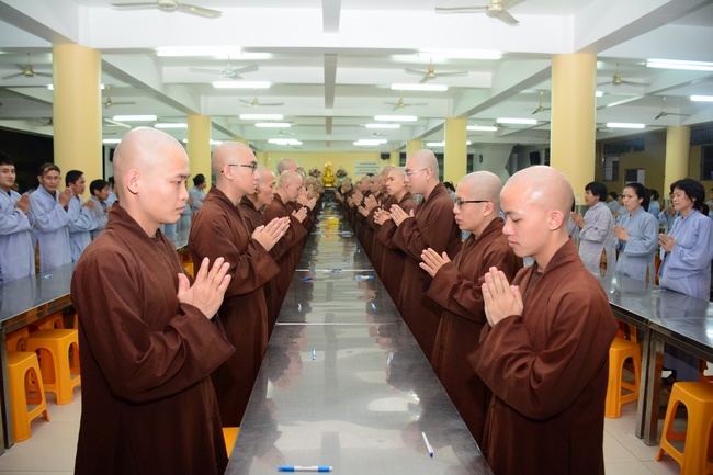 Monks and Buddhists reviewing the life and affairs of Hoang Phap Pagoda’s Founder.