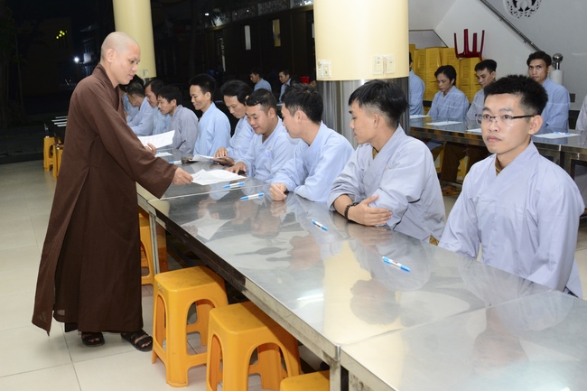 Monks and Buddhists reviewing the life and affairs of Hoang Phap Pagoda’s Founder.
