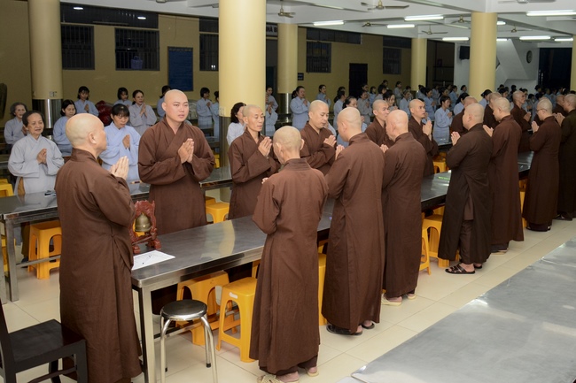 Monks and Buddhists reviewing the life and affairs of Hoang Phap Pagoda’s Founder.
