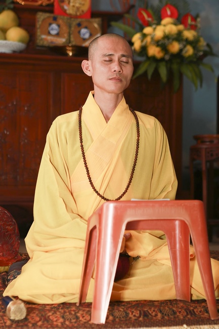 Reflecting on inner mind Retreat at Dong Cao Pagoda