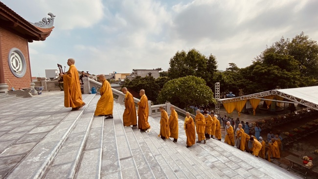 The Founder 's death anniversary at Tây Khánh Pagoda in Thái Bình Province