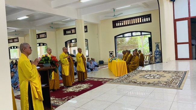 The Founder 's death anniversary at Tây Khánh Pagoda in Thái Bình Province