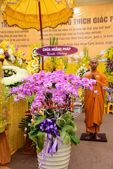 Ritual of visiting and offering homage to Most Venerable Thich Giac Phuc’s Body