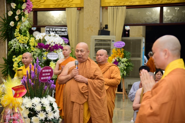 Ritual of visiting and offering homage to Most Venerable Thich Giac Phuc’s Body