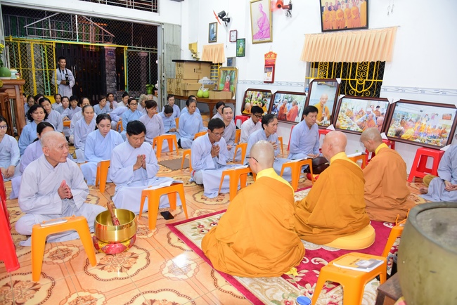 Repentant Ceremony at Minh Chat vihara  and offering Phuoc Long pagoda in Can Tho