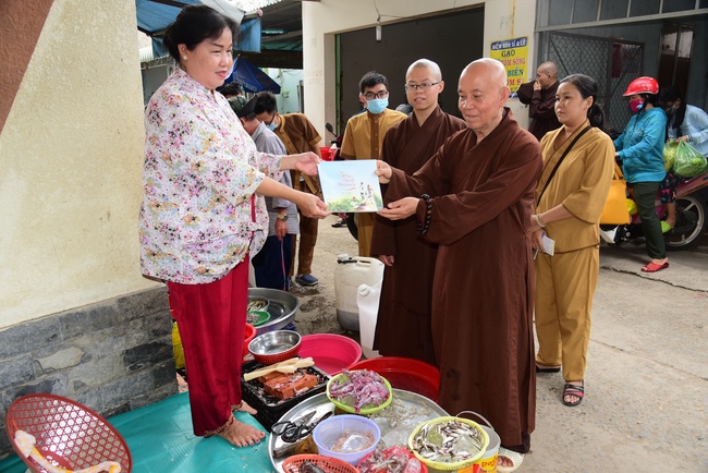 Repentant Ceremony at Minh Chat vihara  and offering Phuoc Long pagoda in Can Tho