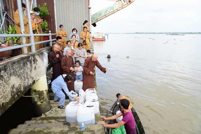 Repentant Ceremony at Minh Chat vihara  and offering Phuoc Long pagoda in Can Tho