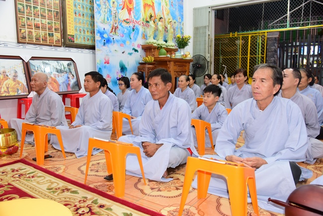 Repentant Ceremony at Minh Chat vihara  and offering Phuoc Long pagoda in Can Tho