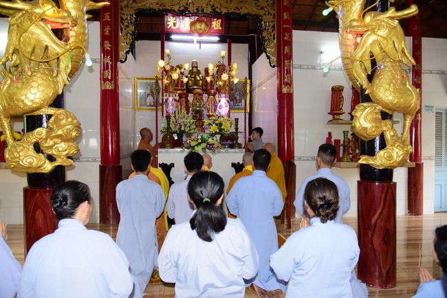 Repentant Ceremony at Minh Chat vihara  and offering Phuoc Long pagoda in Can Tho