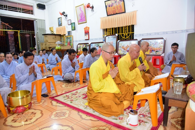 Repentant Ceremony at Minh Chat vihara  and offering Phuoc Long pagoda in Can Tho