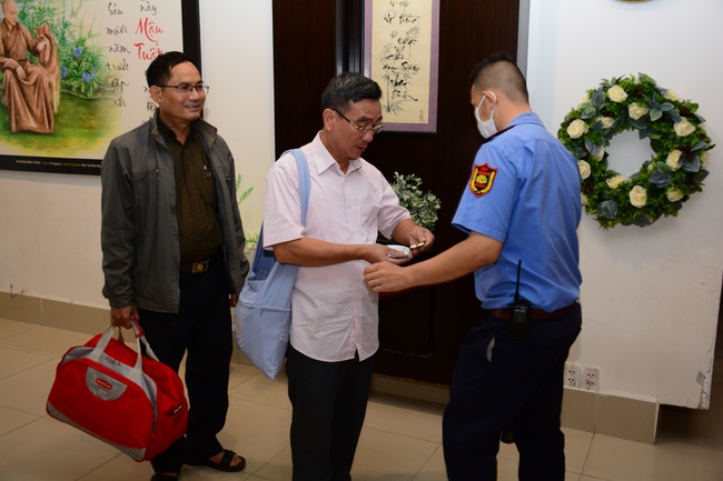 Dharma talk “How to live happily” - Previous to the 95th Seven-Day Retreat