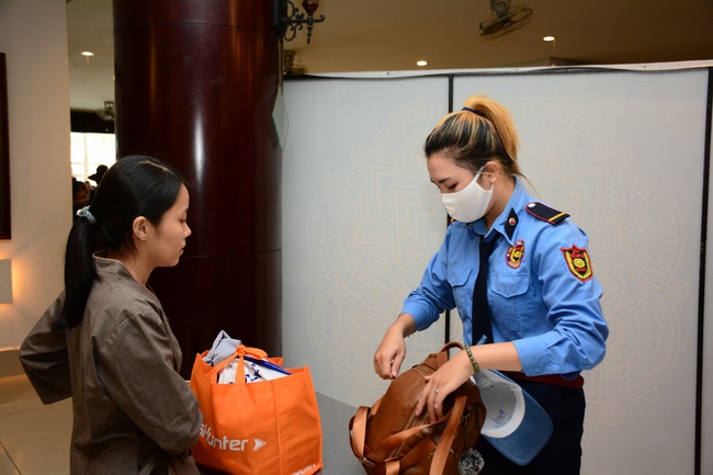 Dharma talk “How to live happily” - Previous to the 95th Seven-Day Retreat