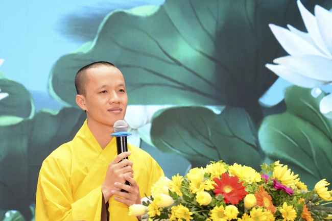 Dharma talk “How to live happily” - Previous to the 95th Seven-Day Retreat