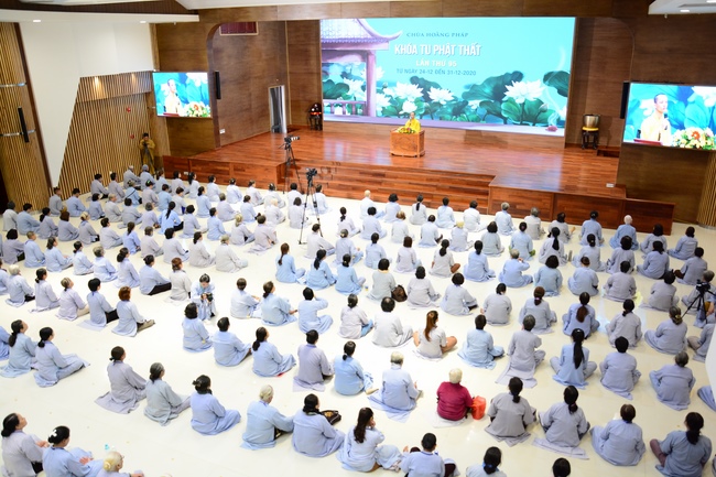 Dharma talk “How to live happily” - Previous to the 95th Seven-Day Retreat