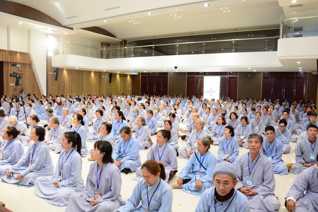 Dharma talk “How to live happily” - Previous to the 95th Seven-Day Retreat