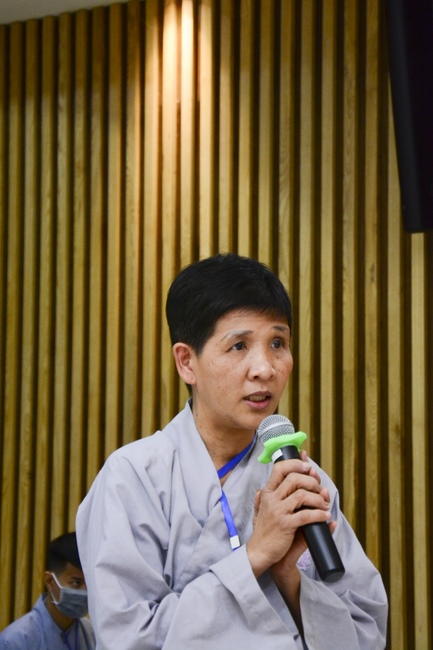 Dharma talk “How to live happily” - Previous to the 95th Seven-Day Retreat