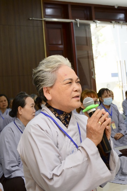 Dharma talk “How to live happily” - Previous to the 95th Seven-Day Retreat