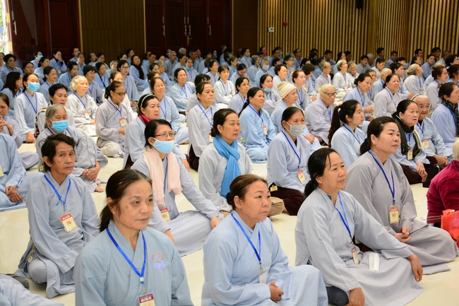 Dharma talk “How to live happily” - Previous to the 95th Seven-Day Retreat