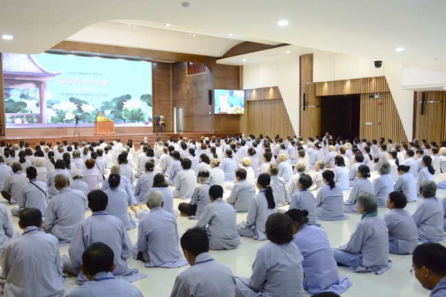 Dharma talk “How to live happily” - Previous to the 95th Seven-Day Retreat