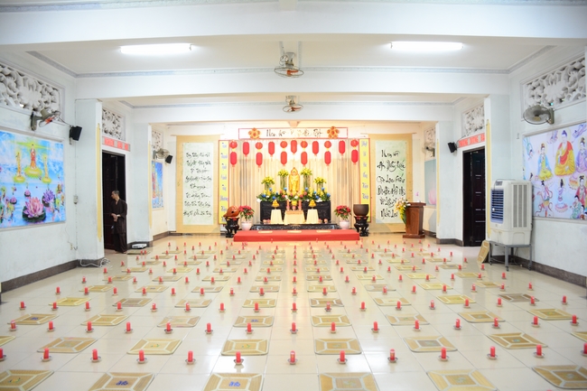 Đêm hoa đăng kỷ niệm đức Phật A-di-đà tại chùa Phước Thiện