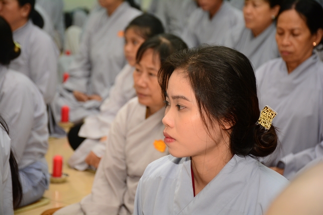 Đêm hoa đăng kỷ niệm đức Phật A-di-đà tại chùa Phước Thiện