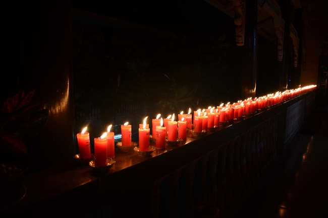 Đêm hoa đăng kỷ niệm đức Phật A-di-đà tại chùa Phước Thiện