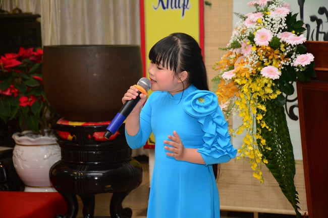 Đêm hoa đăng kỷ niệm đức Phật A-di-đà tại chùa Phước Thiện