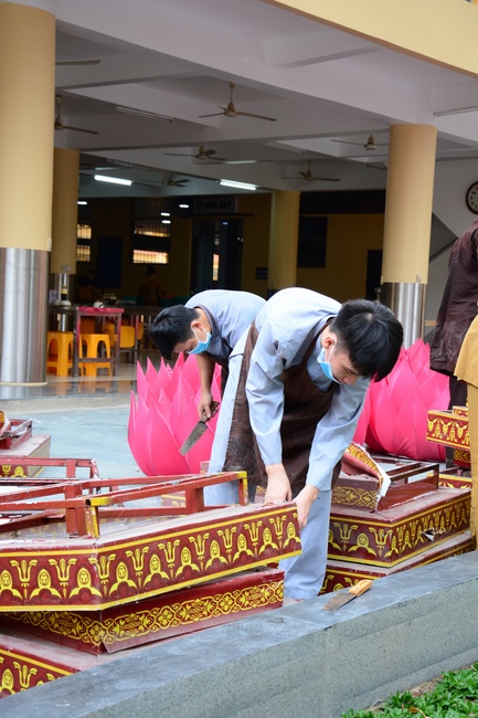 Affairs preparing for Amitabha Buddha’s Birthday