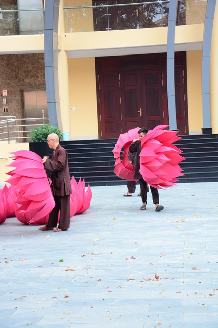 Affairs preparing for Amitabha Buddha’s Birthday