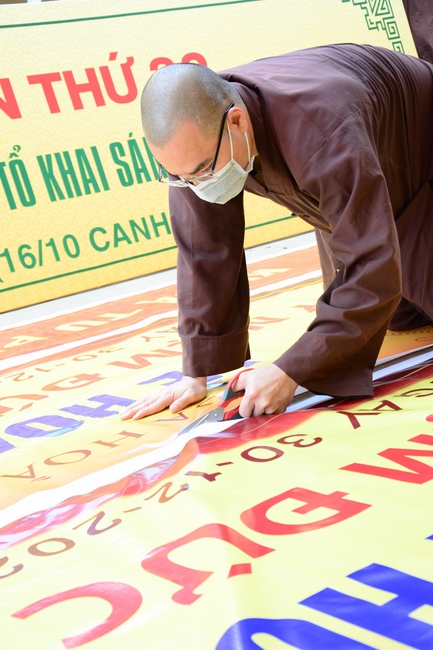 Affairs preparing for Amitabha Buddha’s Birthday