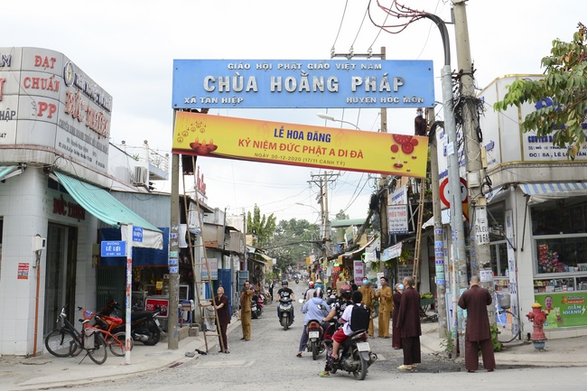 Affairs preparing for Amitabha Buddha’s Birthday