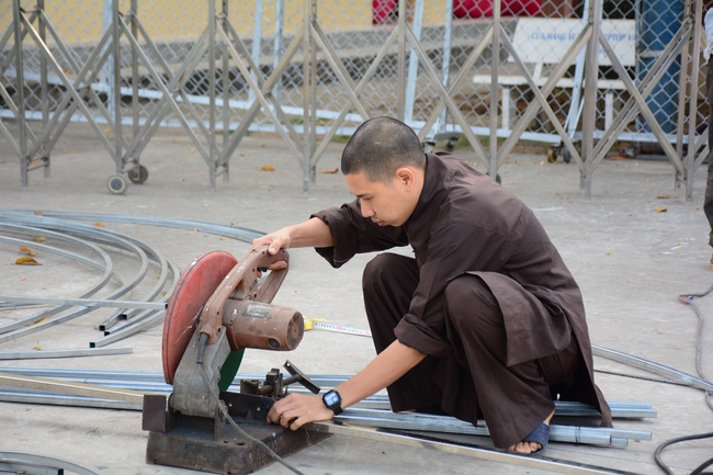 Affairs preparing for Amitabha Buddha’s Birthday