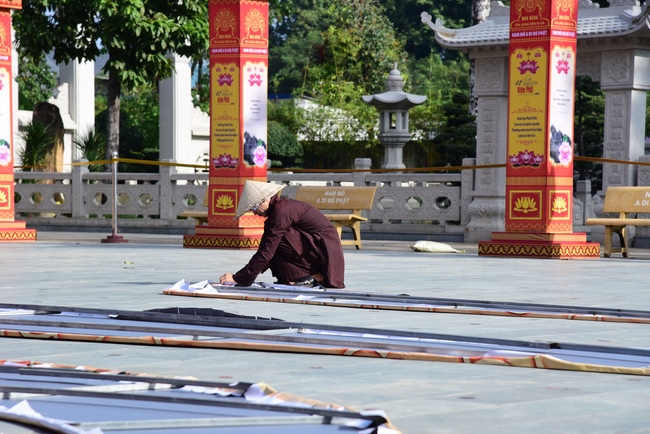 Affairs preparing for Amitabha Buddha’s Birthday