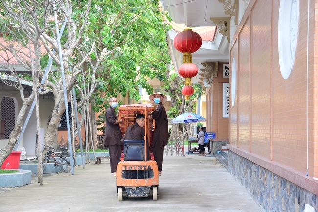 Affairs preparing for Amitabha Buddha’s Birthday