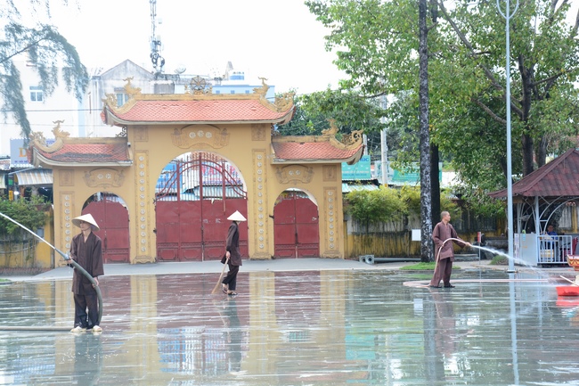 Affairs preparing for Amitabha Buddha’s Birthday