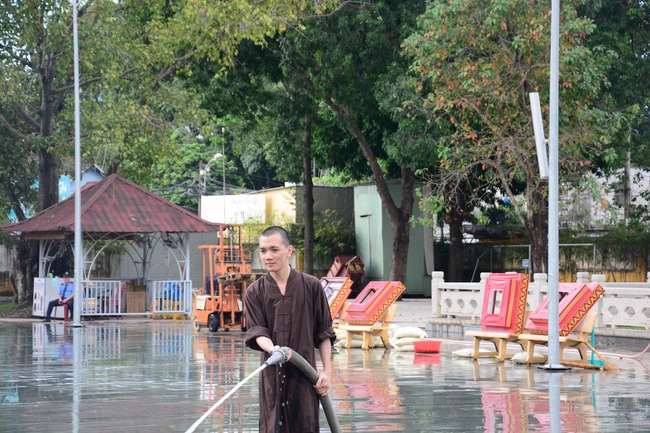 Affairs preparing for Amitabha Buddha’s Birthday
