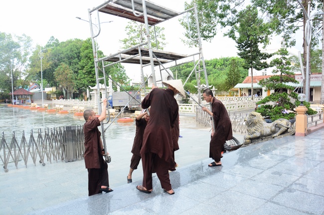 Affairs preparing for Amitabha Buddha’s Birthday