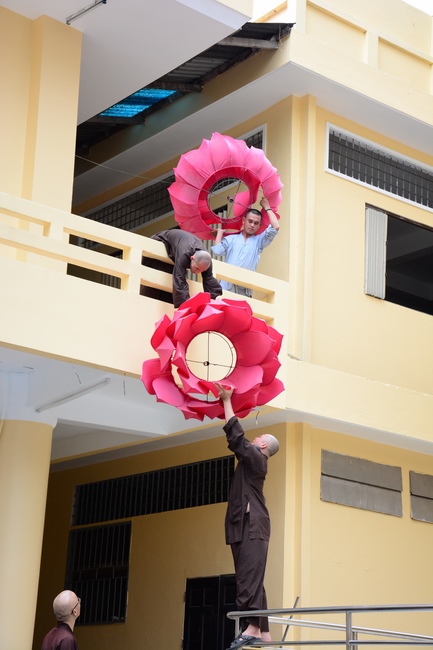 Affairs preparing for Amitabha Buddha’s Birthday