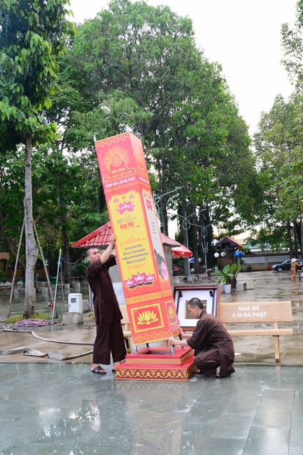 Affairs preparing for Amitabha Buddha’s Birthday