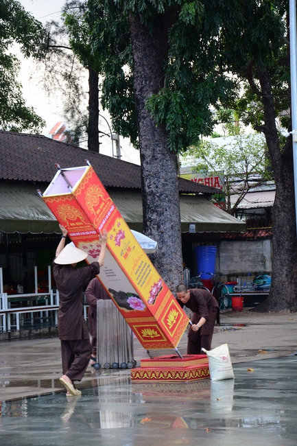 Affairs preparing for Amitabha Buddha’s Birthday