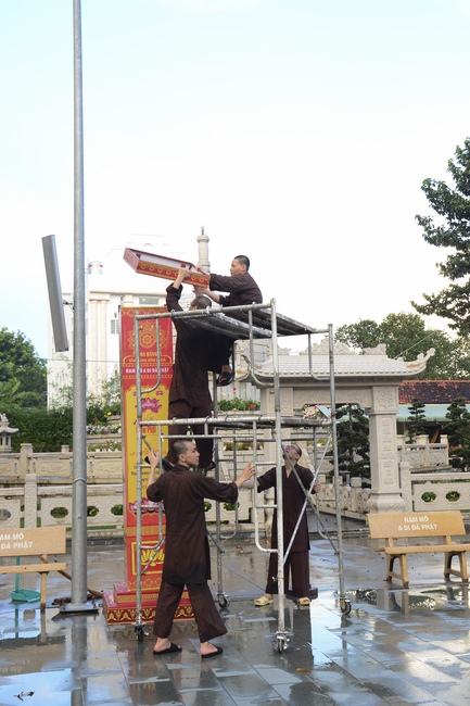 Affairs preparing for Amitabha Buddha’s Birthday
