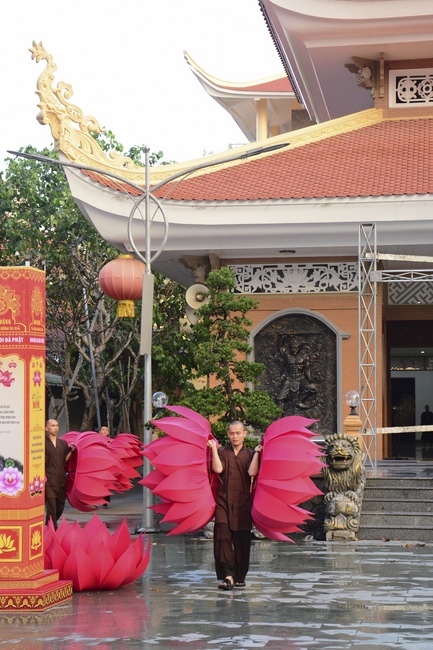Affairs preparing for Amitabha Buddha’s Birthday