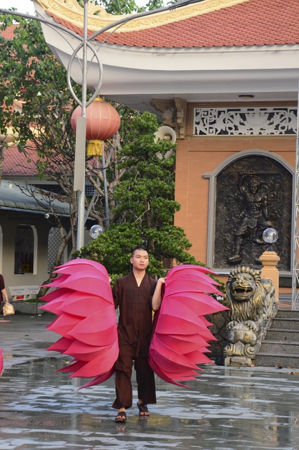 Affairs preparing for Amitabha Buddha’s Birthday