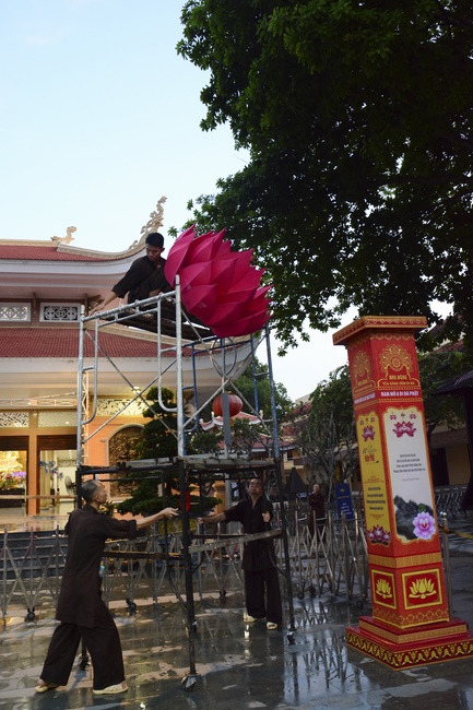 Affairs preparing for Amitabha Buddha’s Birthday