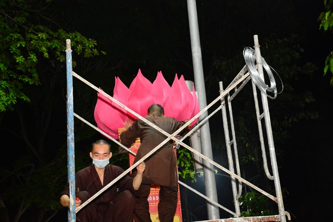 Affairs preparing for Amitabha Buddha’s Birthday