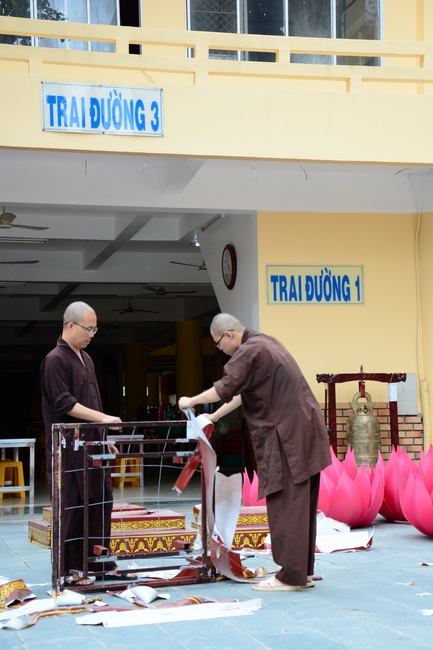 Affairs preparing for Amitabha Buddha’s Birthday