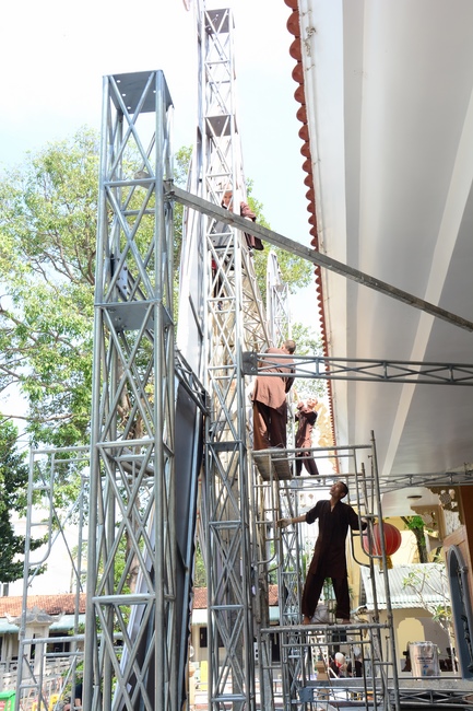 Affairs preparing for the Amitabha Buddha’s Birthday (part 2)