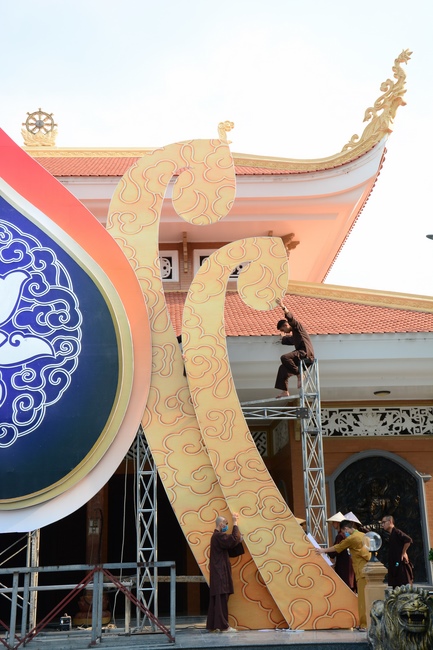 Affairs preparing for the Amitabha Buddha’s Birthday (part 2)