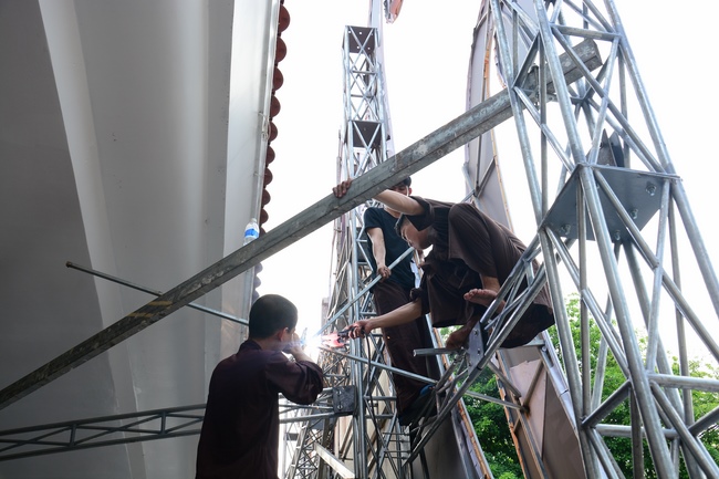 Affairs preparing for the Amitabha Buddha’s Birthday (part 2)